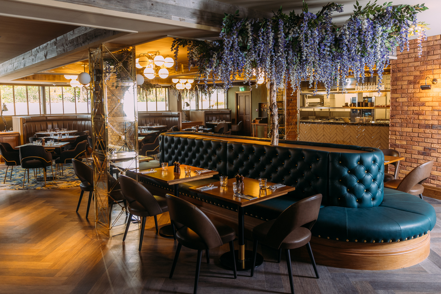 Bird & Bell Restaurant Reality