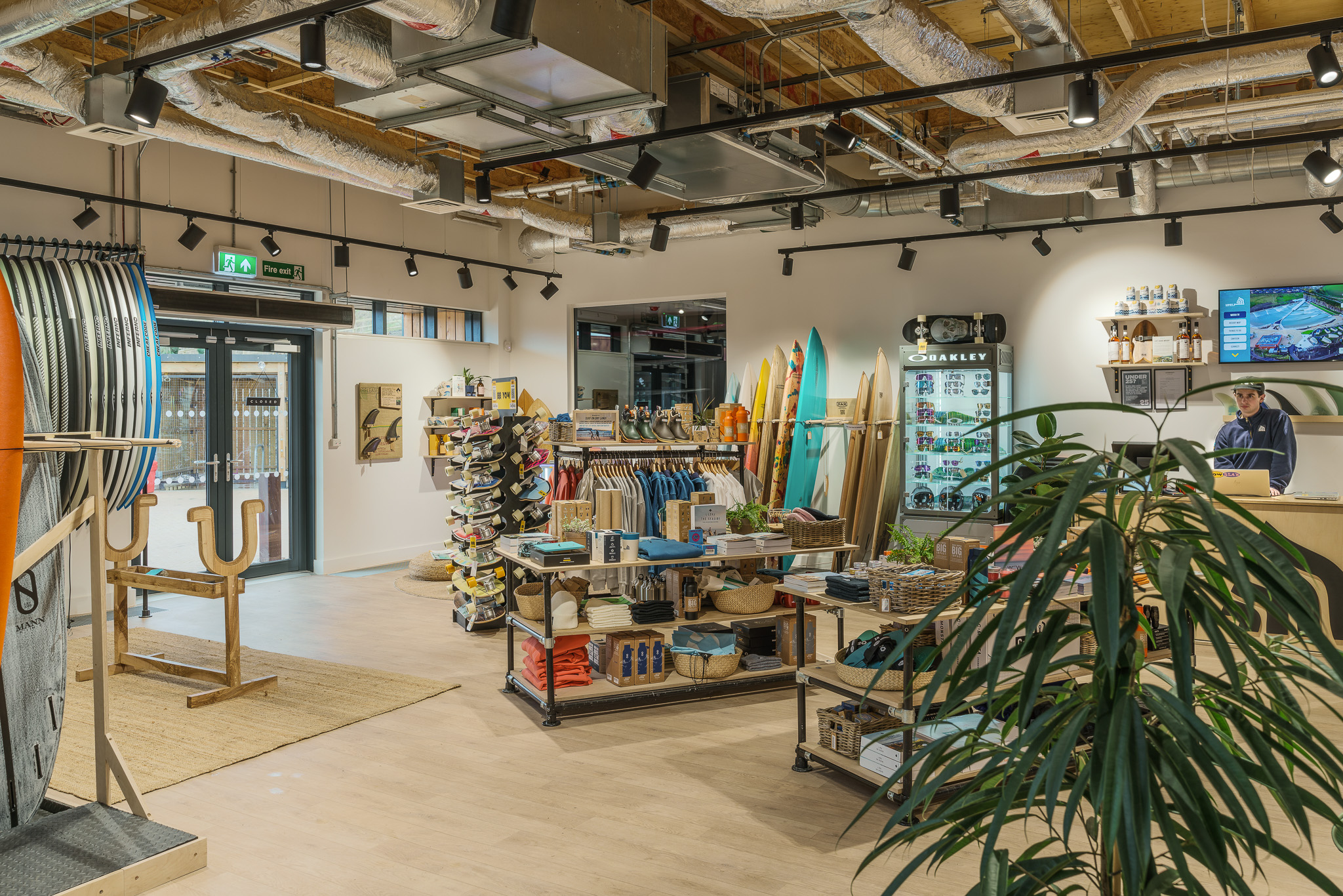 Lost Shore Surf Resort