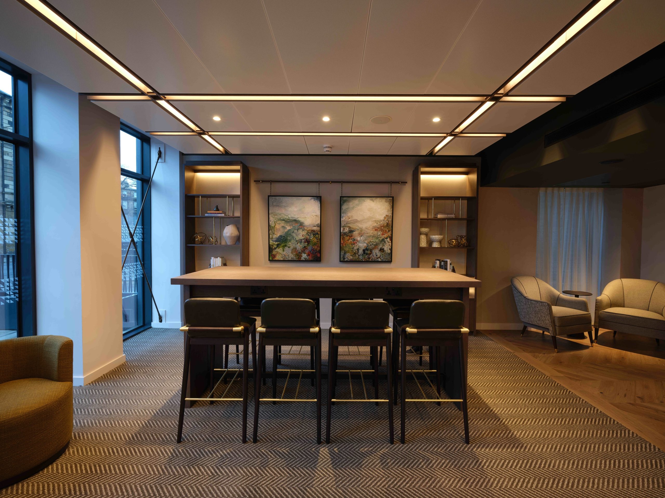 the resident edinburgh lounge high table