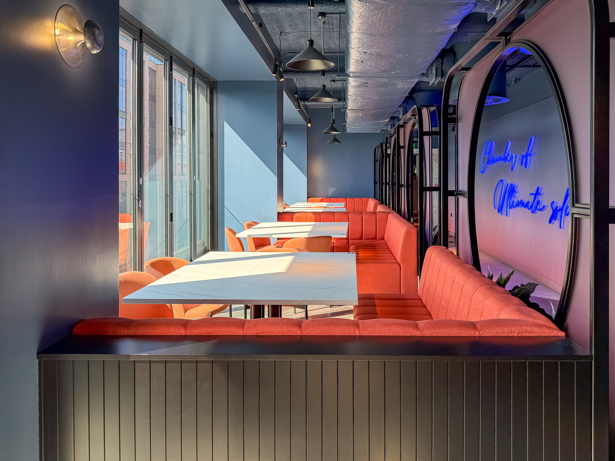 Vega, Yotel Glasgow